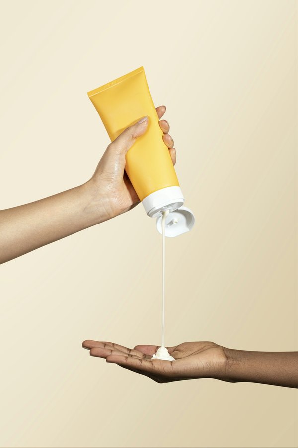 Gel, crème, exfoliants : soins essentiels pour peau et cheveux